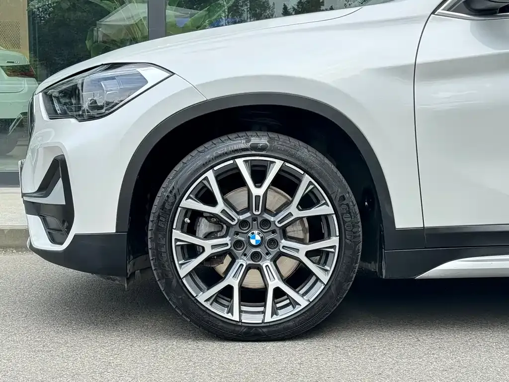 BMW X1 — фото 2