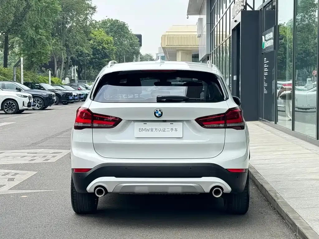 BMW X1 — фото 8