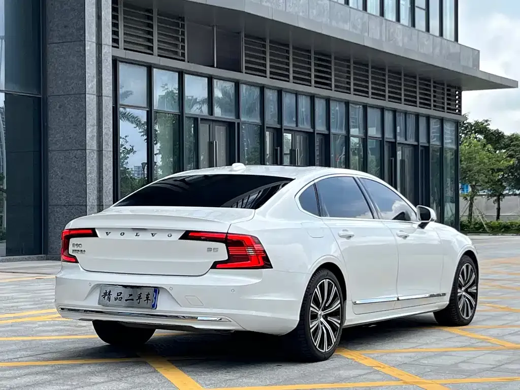 Volvo S90 — фото 7