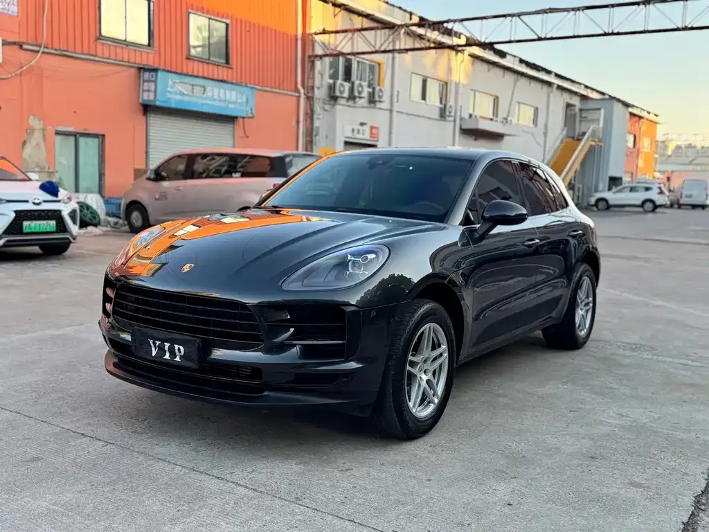 Porsche Macan — фото 1
