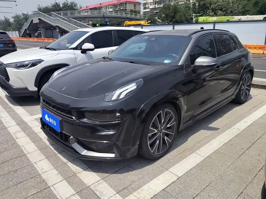 Lynk & Co 02 Hatchback