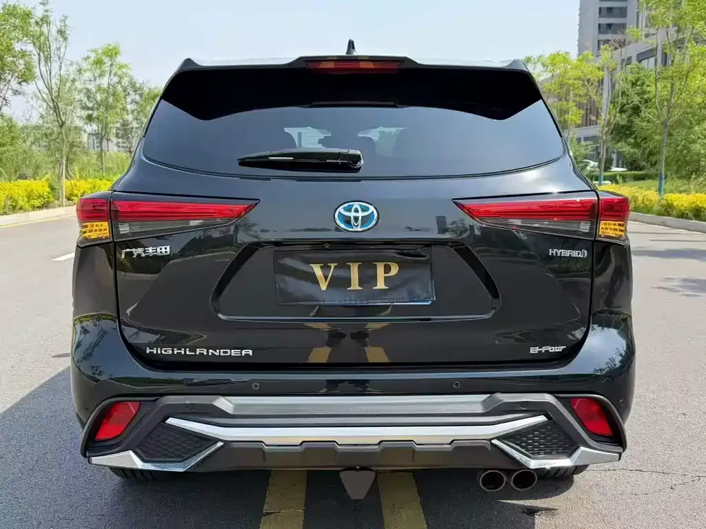 Toyota Highlander — фото 3