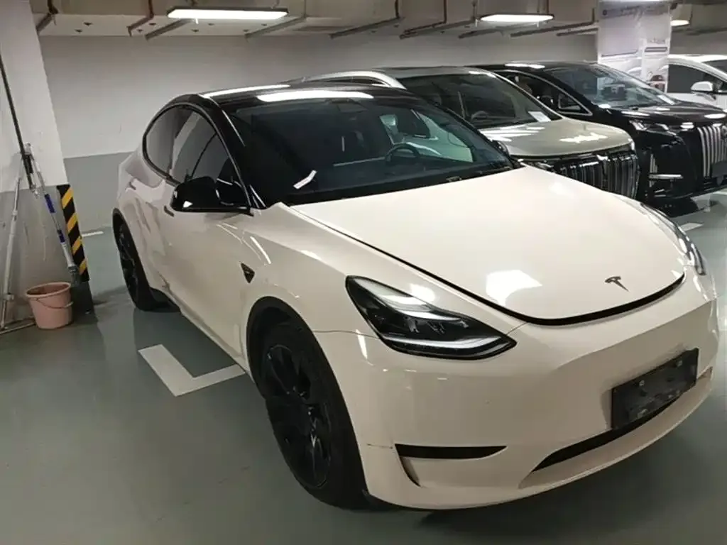 Tesla Model Y — фото 5
