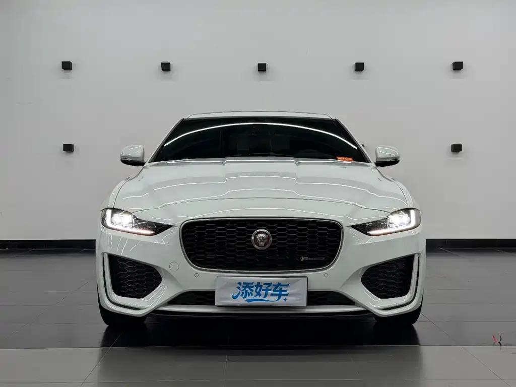 Jaguar XEL — фото 2