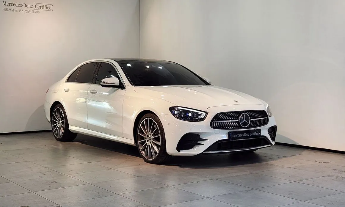 Mercedes-Benz E-Class — фото 1