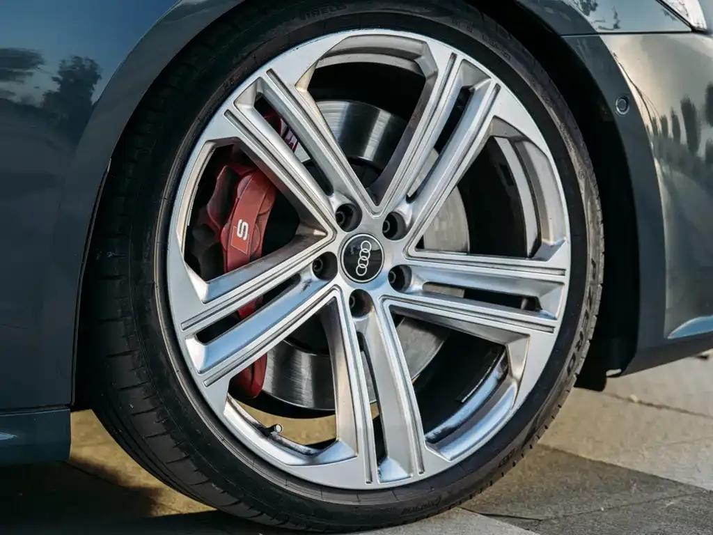 Audi S7 2021 из CN, фото 9