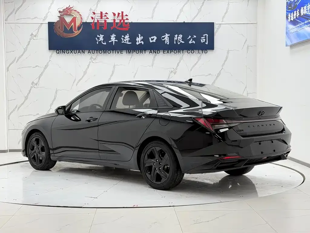 Hyundai Elantra — фото 4