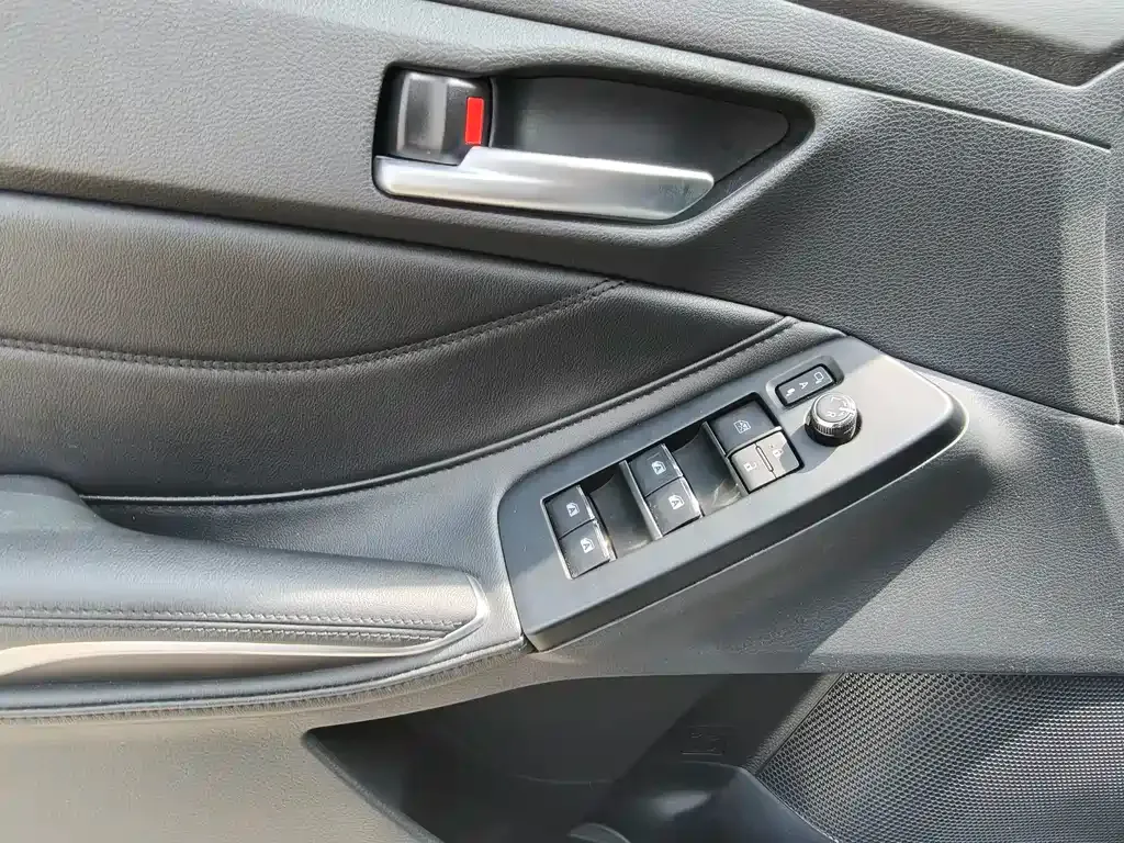 Toyota Avalon — фото 10