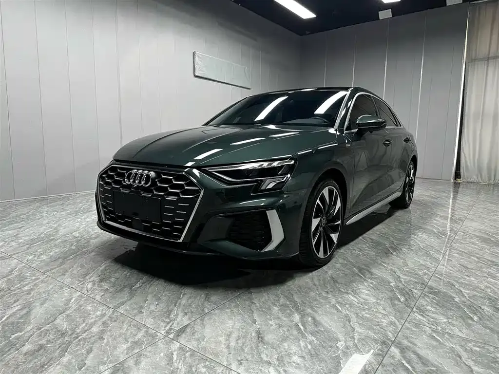 Audi A3 — фото 1