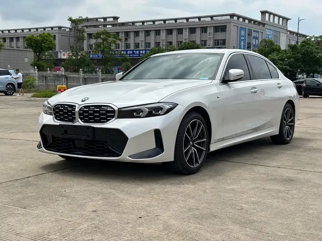 BMW 3 Series — фото 1