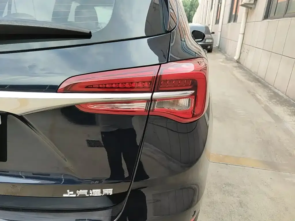 Buick Envision Plus — фото 2