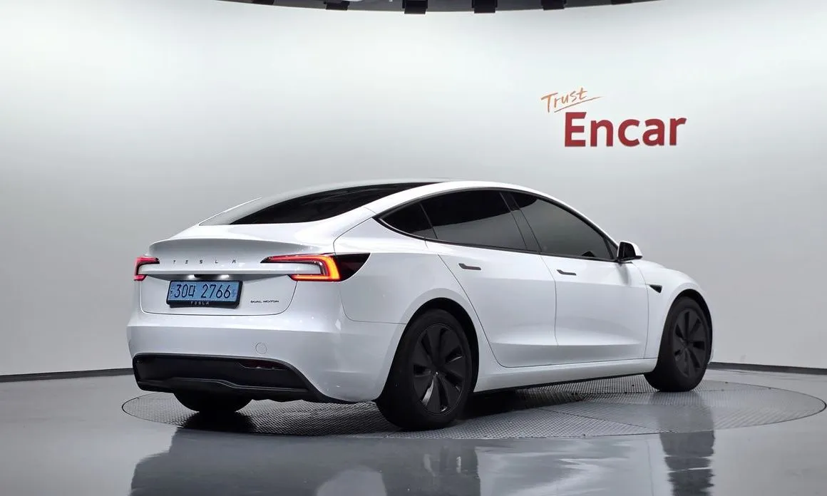 Tesla Model 3 — фото 3