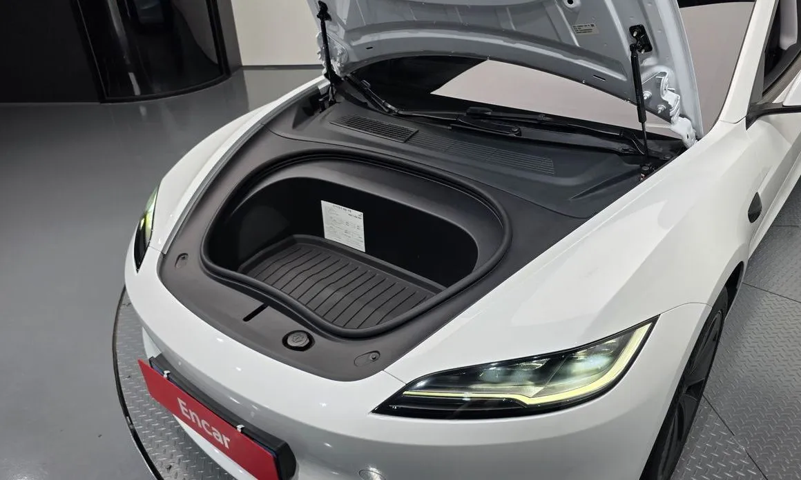 Tesla Model 3 — фото 10
