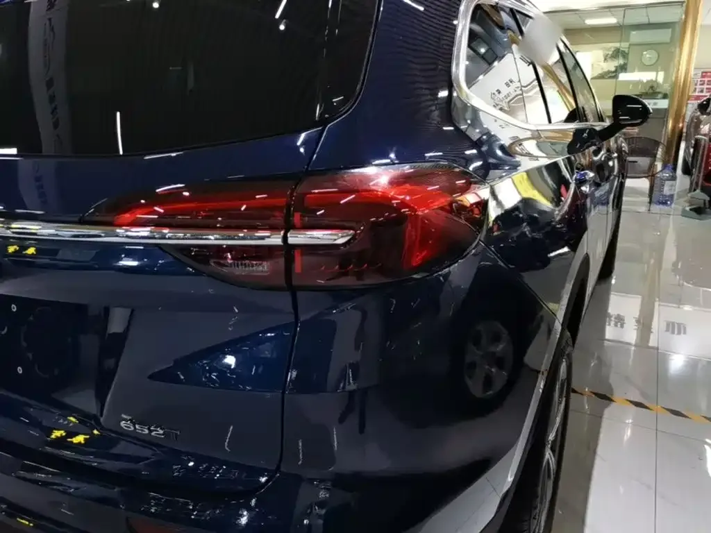 Buick Envision Plus — фото 10