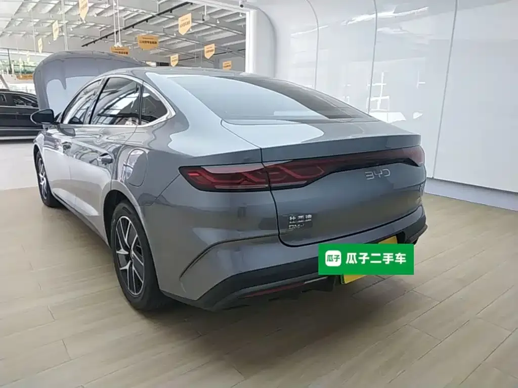 BYD Qin L — фото 9