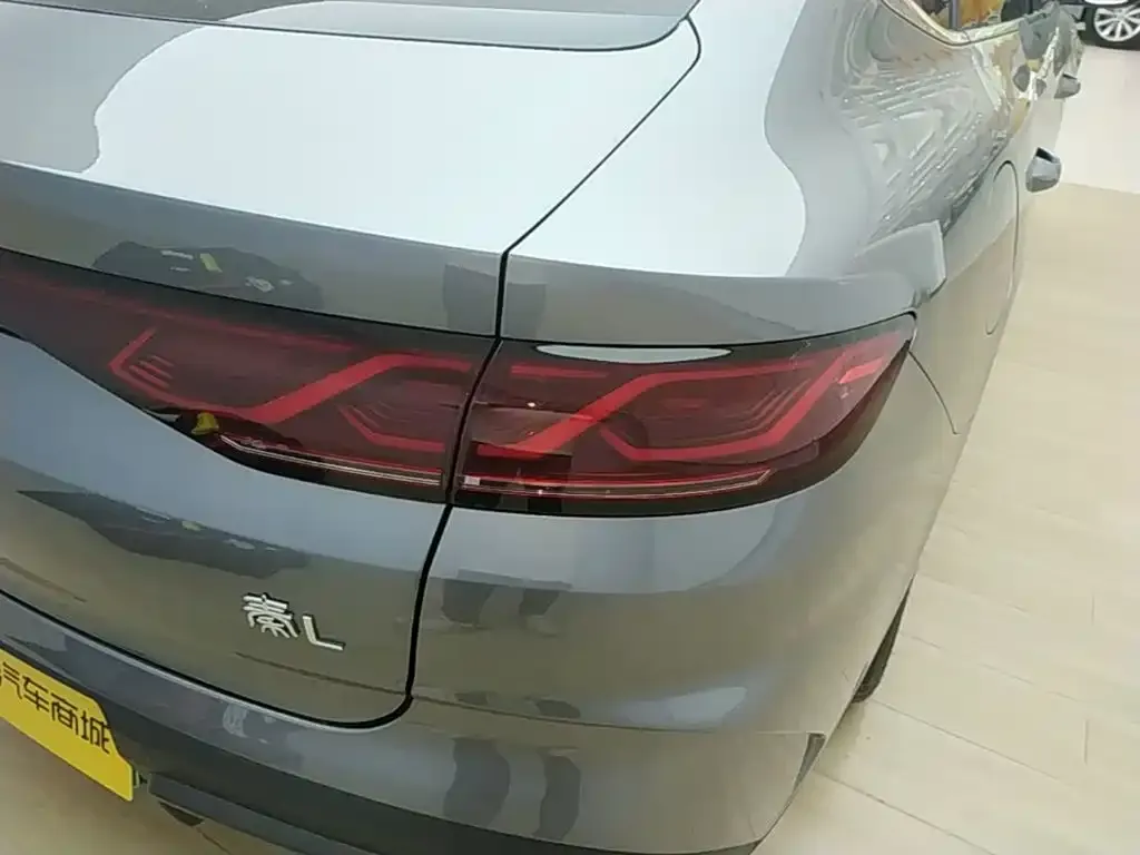 BYD Qin L — фото 2