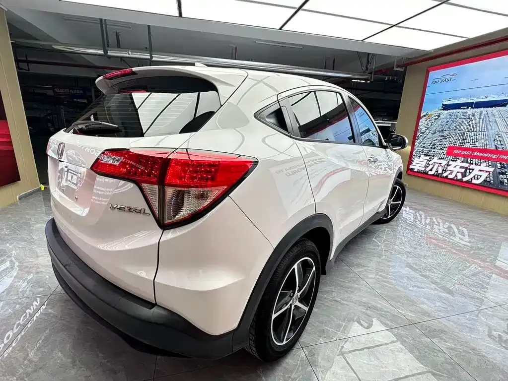 Honda Vezel — фото 8