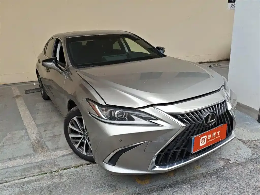 Lexus ES — фото 9