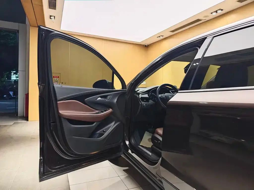 Buick Envision Plus 2021 из CN, фото 2