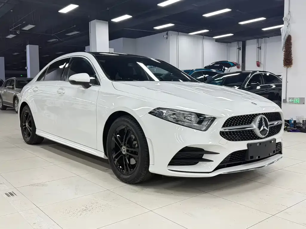 Mercedes-Benz A-Class — фото 6