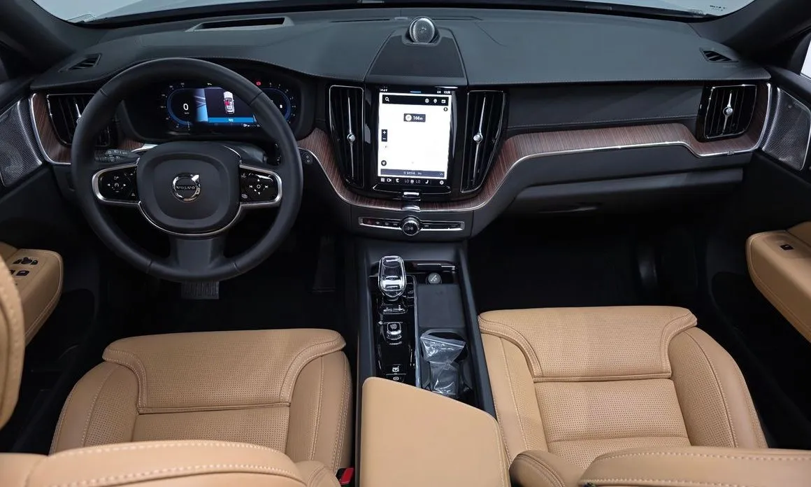 Volvo XC60 2024 из KR, фото 6