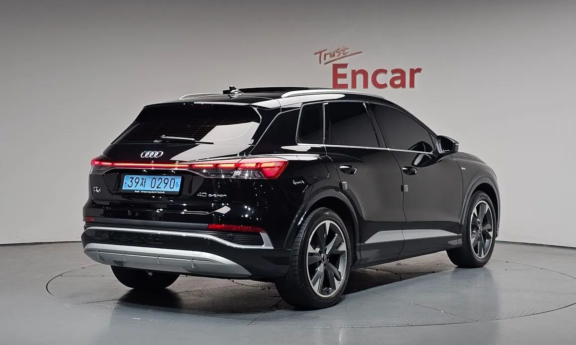 Audi Q4 e-tron — фото 3