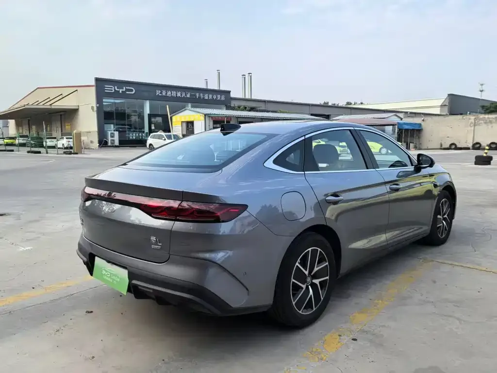 BYD Qin L — фото 7