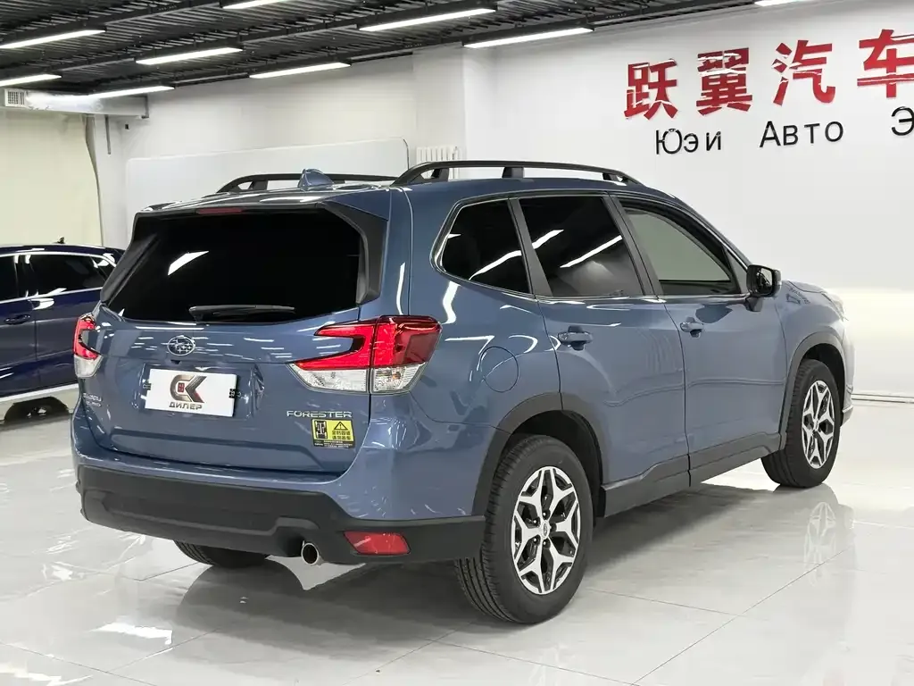 Subaru Forester — фото 9