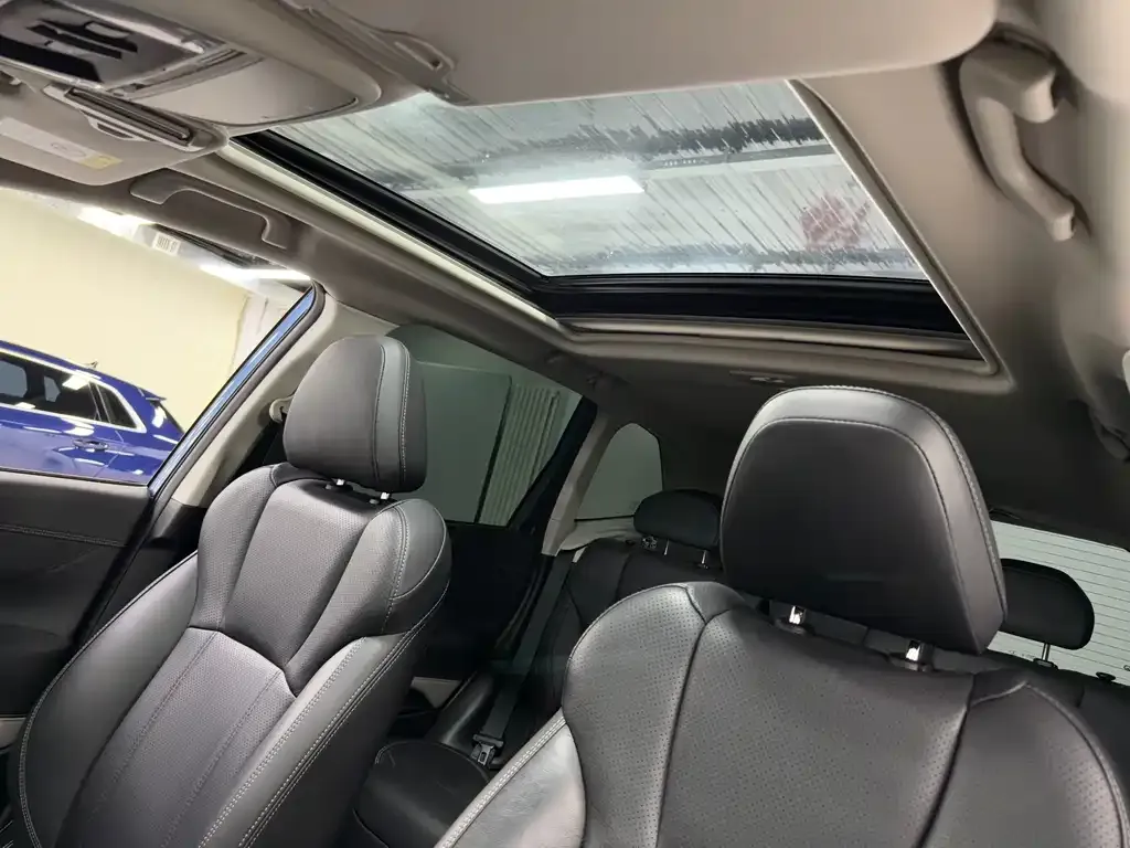 Subaru Forester — фото 10