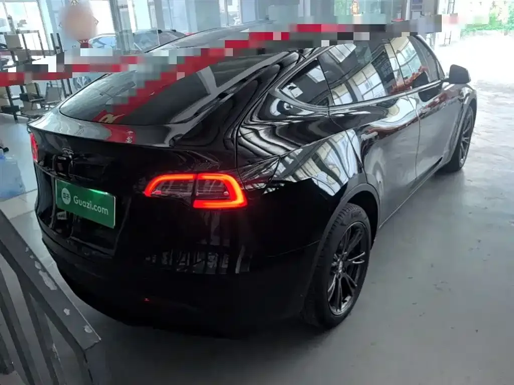 Tesla Model Y — фото 3