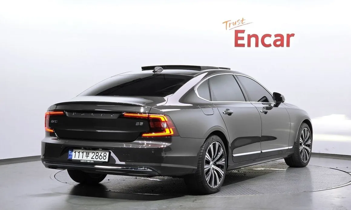 Volvo S90 2023 из KR, фото 5