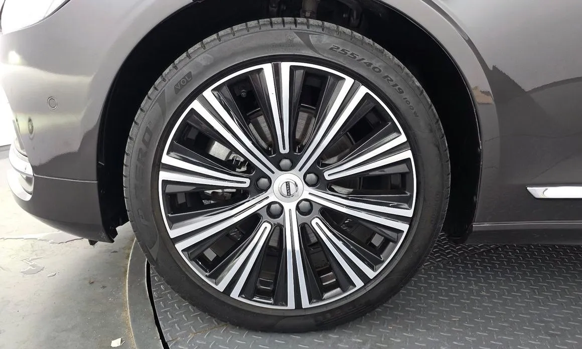 Volvo S90 2023 из KR, фото 10