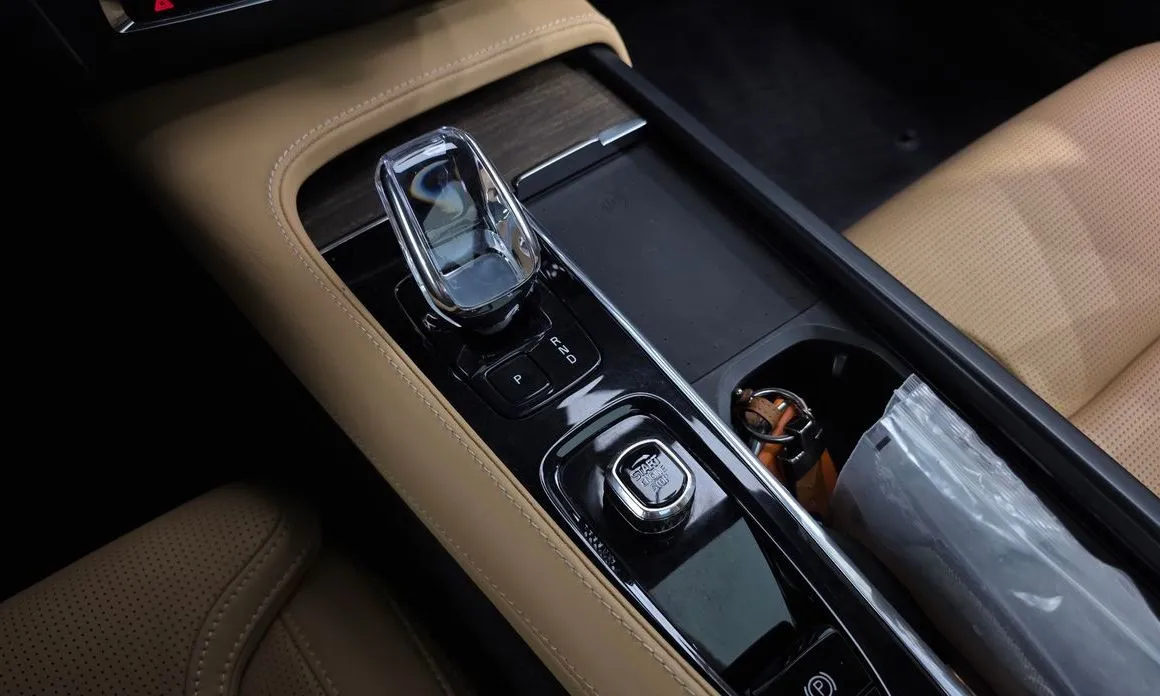 Volvo S90 2023 из KR, фото 7