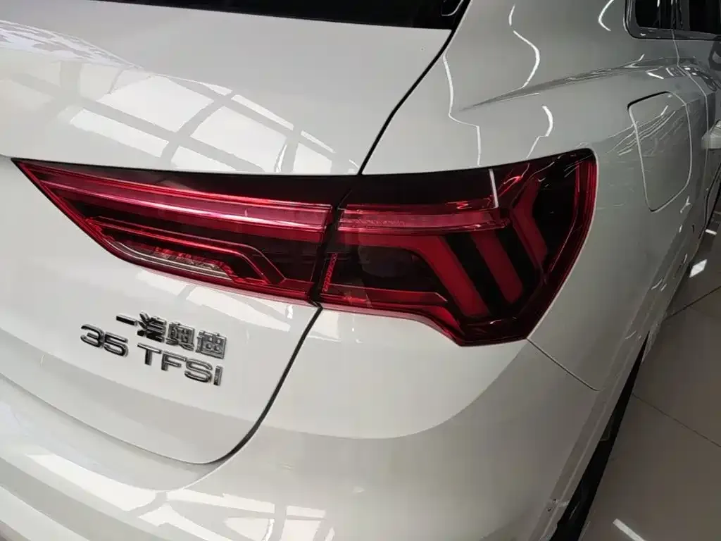 Audi Q3 — фото 2