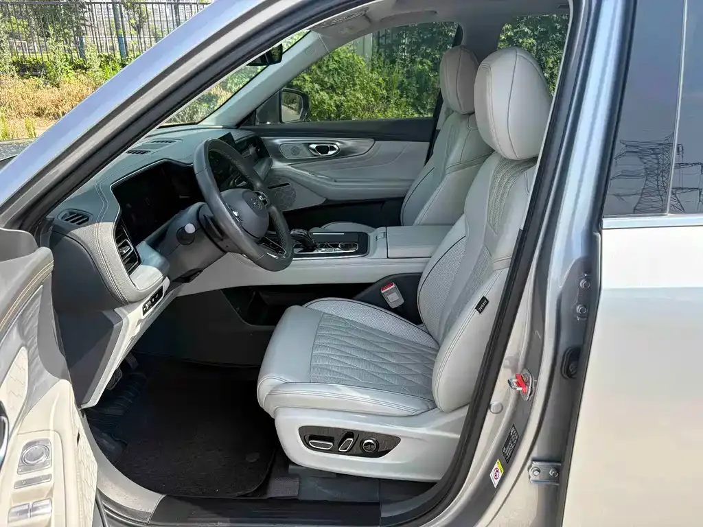 GAC Motor Trumpchi GS8 — фото 3