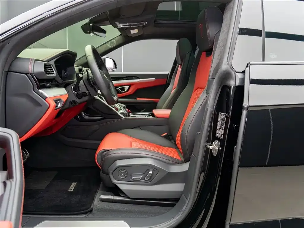 Lamborghini Urus — фото 8