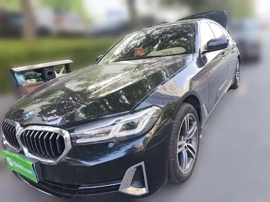 BMW 5 Series — фото 1