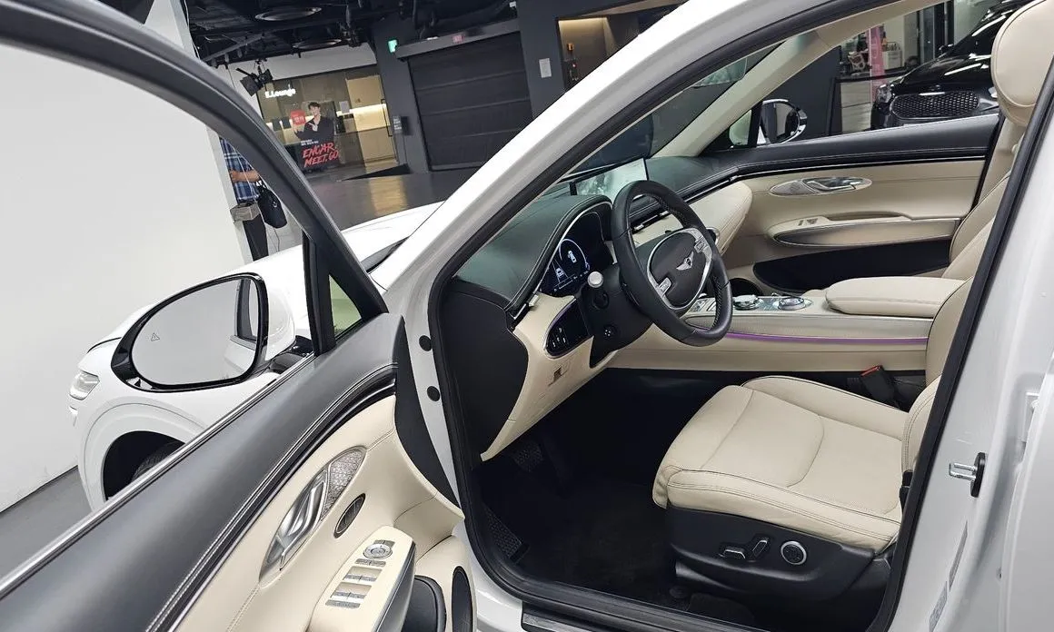 Genesis GV70 2023 из KR, фото 7
