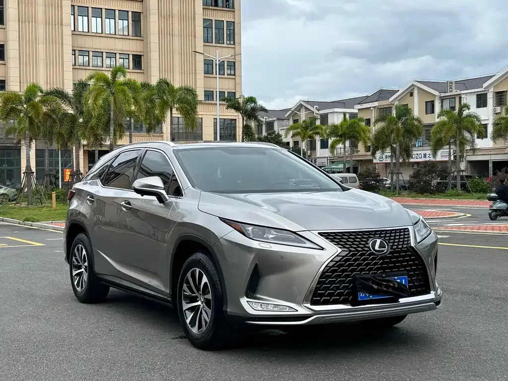 Lexus RX — фото 8