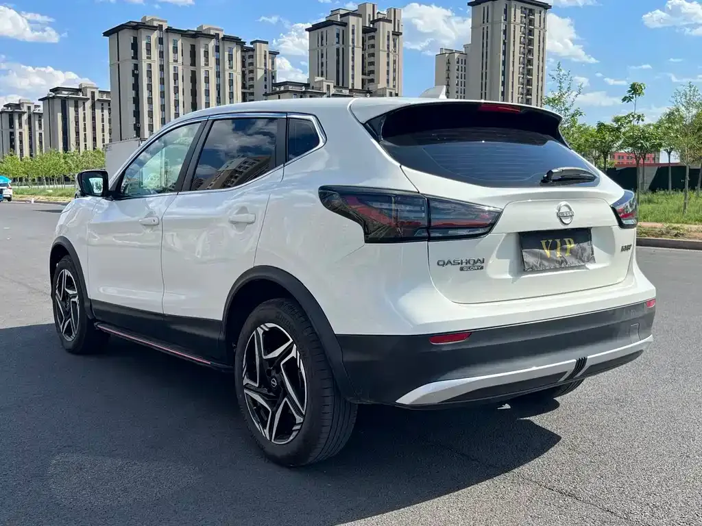Nissan Qashqai — фото 9