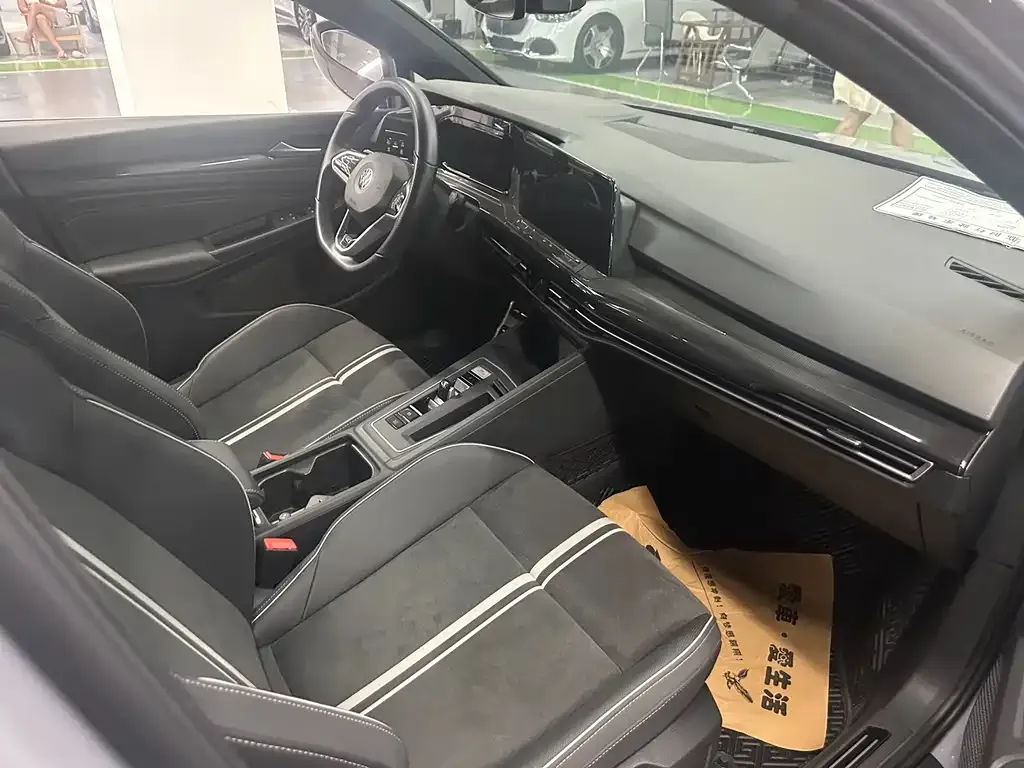 Volkswagen Golf 2021 из CN, фото 7