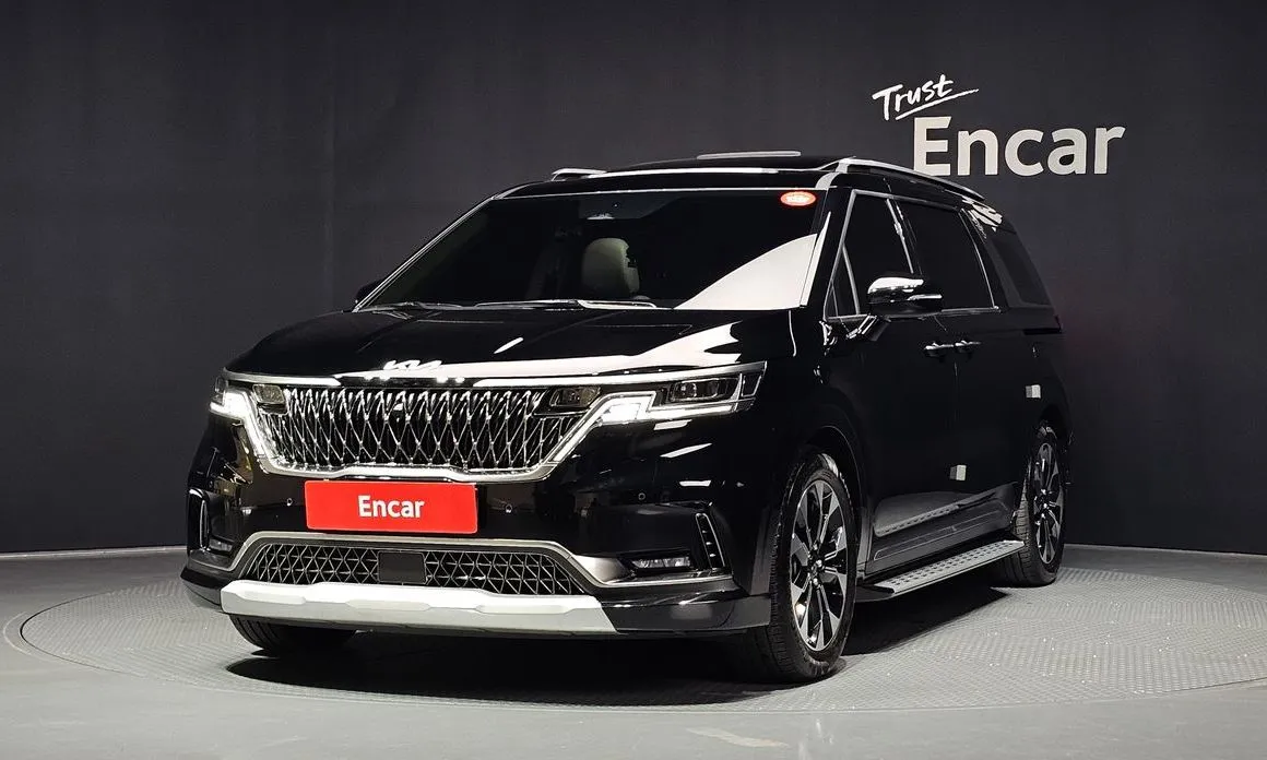 Kia Carnival — фото 1