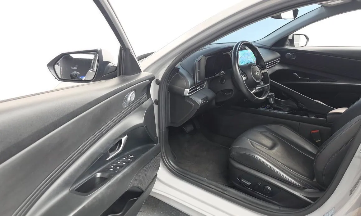 Hyundai AVANTE 2021 из KR, фото 3