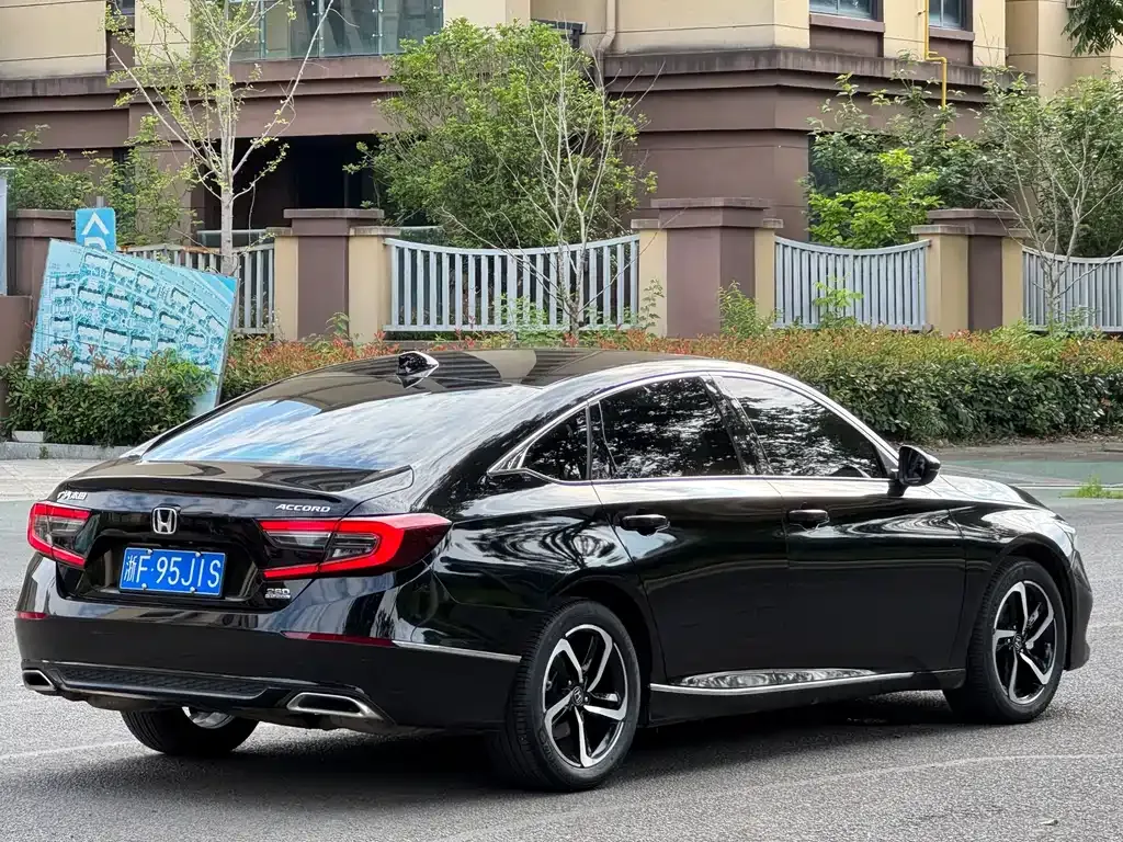 Honda Accord — фото 2