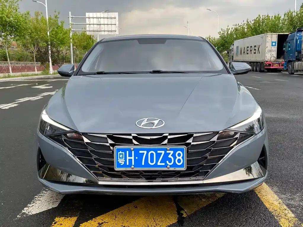 Hyundai Elantra — фото 6