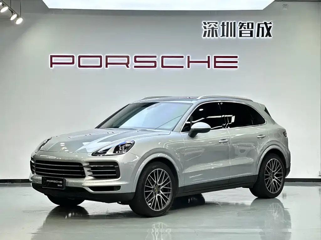 Porsche Cayenne — фото 1