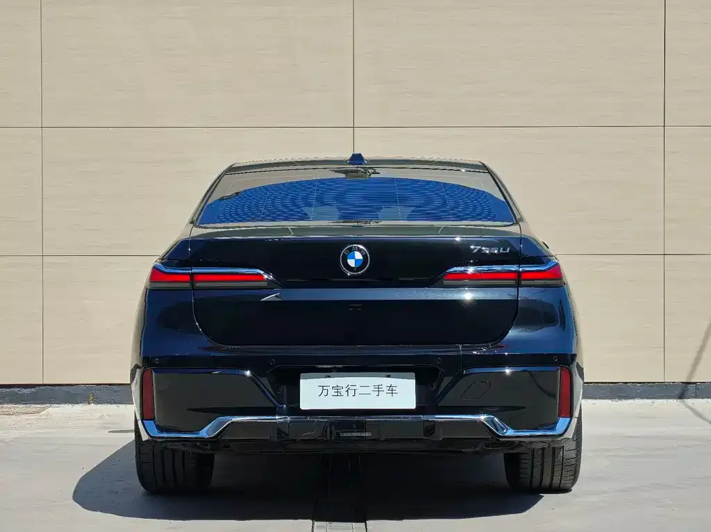 BMW 7 Series — фото 2