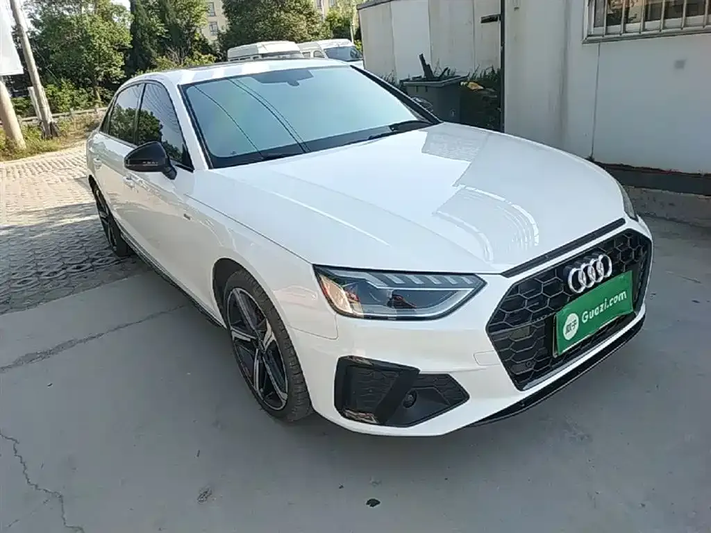 Audi A4L — фото 5
