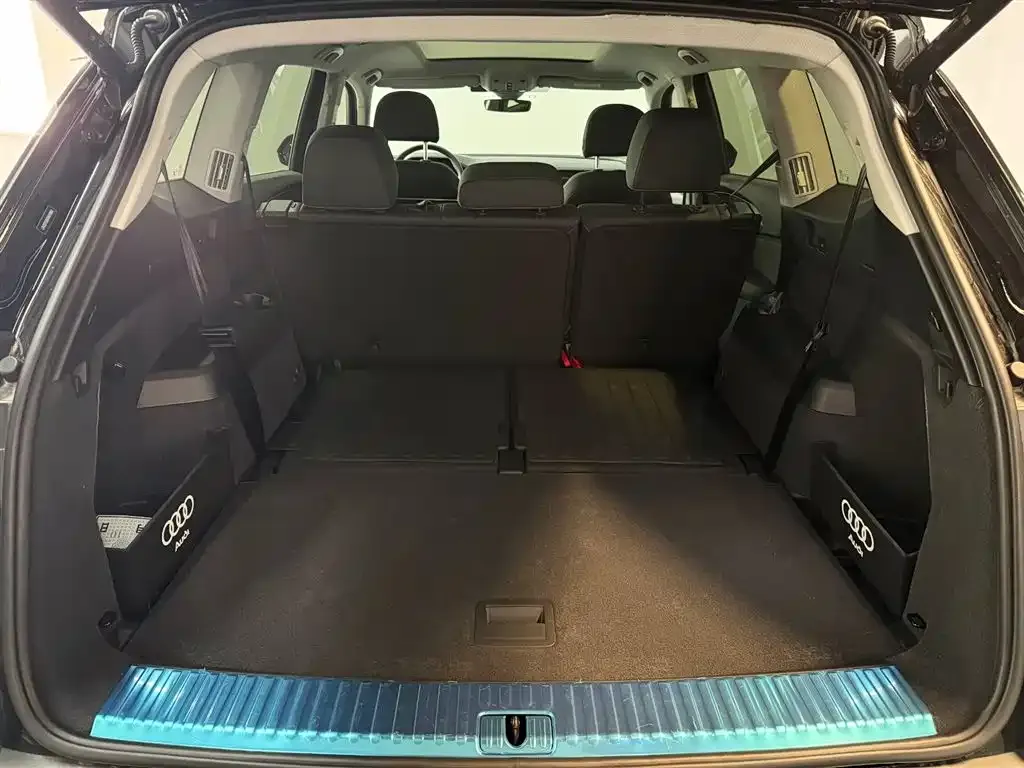 Audi Q6 2025 из CN, фото 4