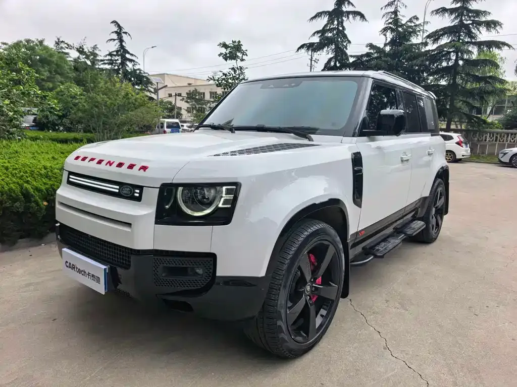 Land Rover Defender — фото 1